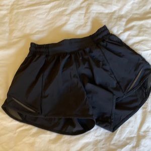 Tracker Mid-Rise Short size 4 tall